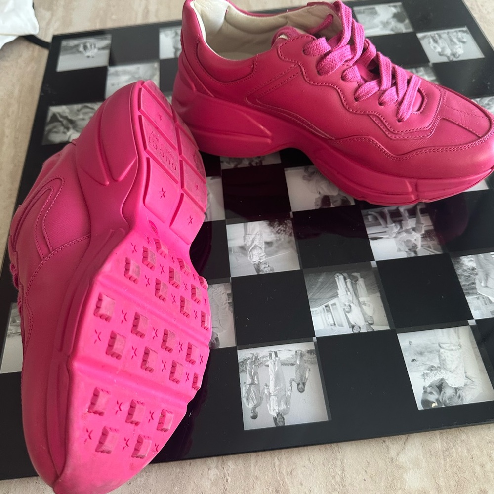 Authentic Gucci Fuchsia Leather Sneakers - Picture 3 of 6